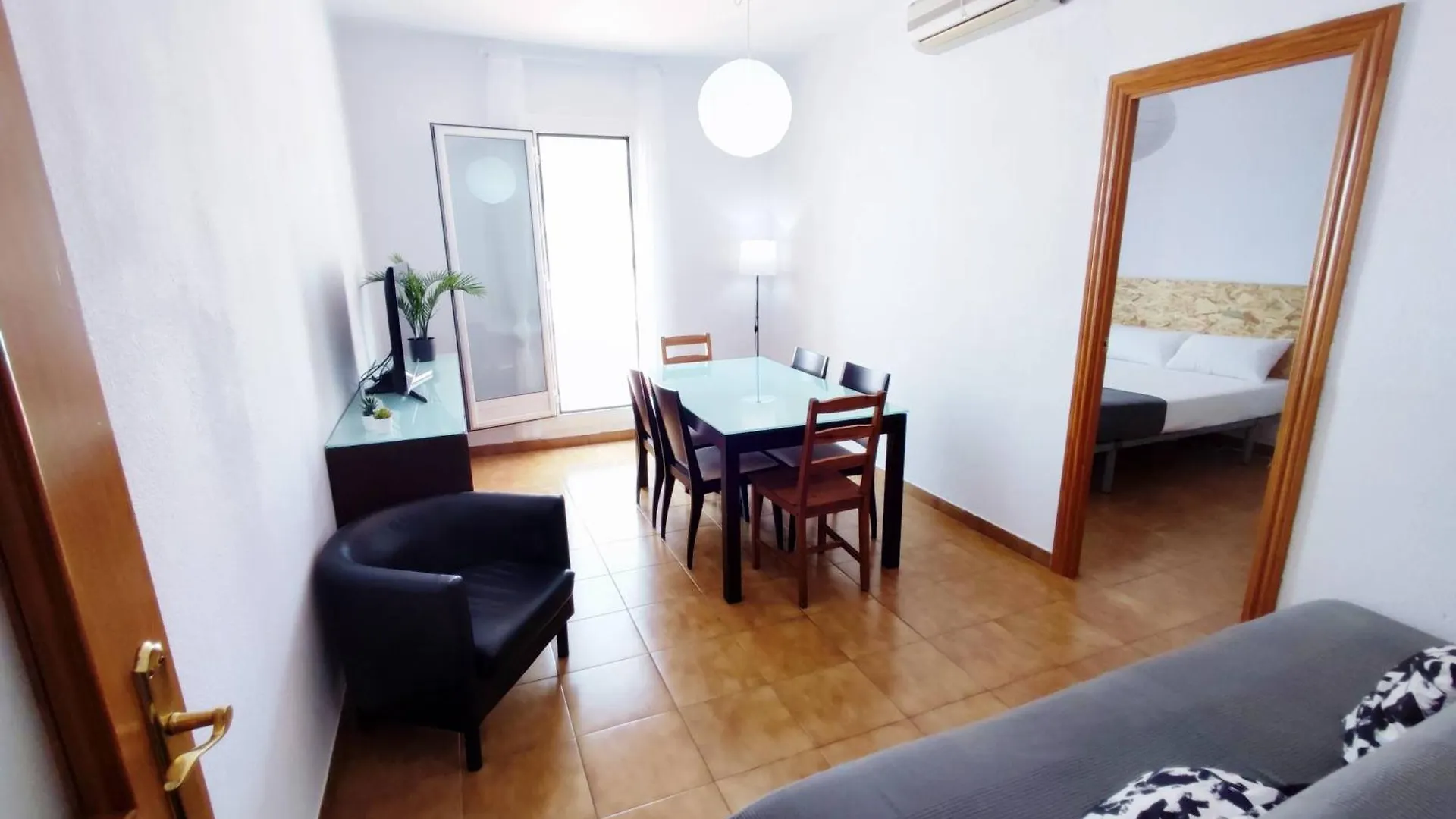 Apartment Amplio Apartamento Con Terraza L'Hospitalet de Llobregat
