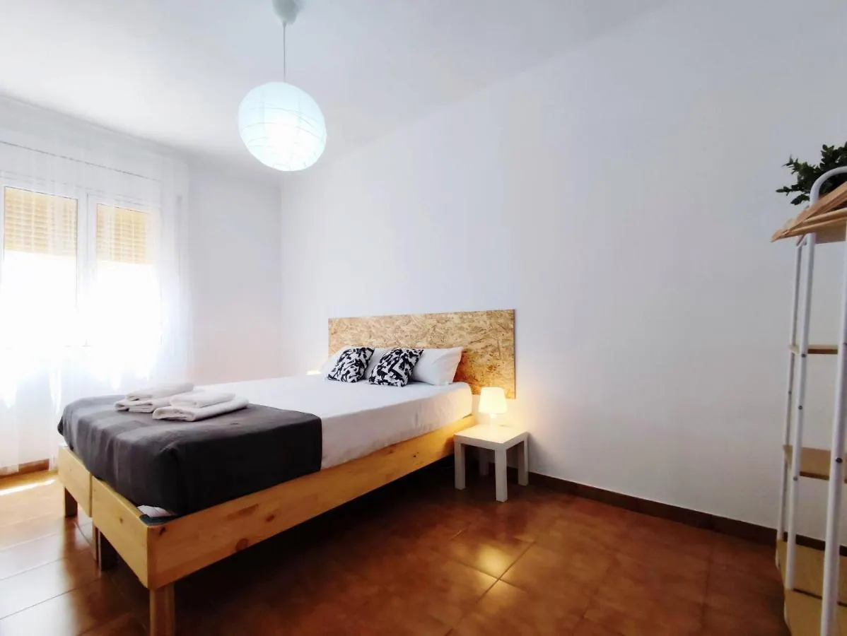 Apartment Amplio Apartamento Con Terraza L'Hospitalet de Llobregat