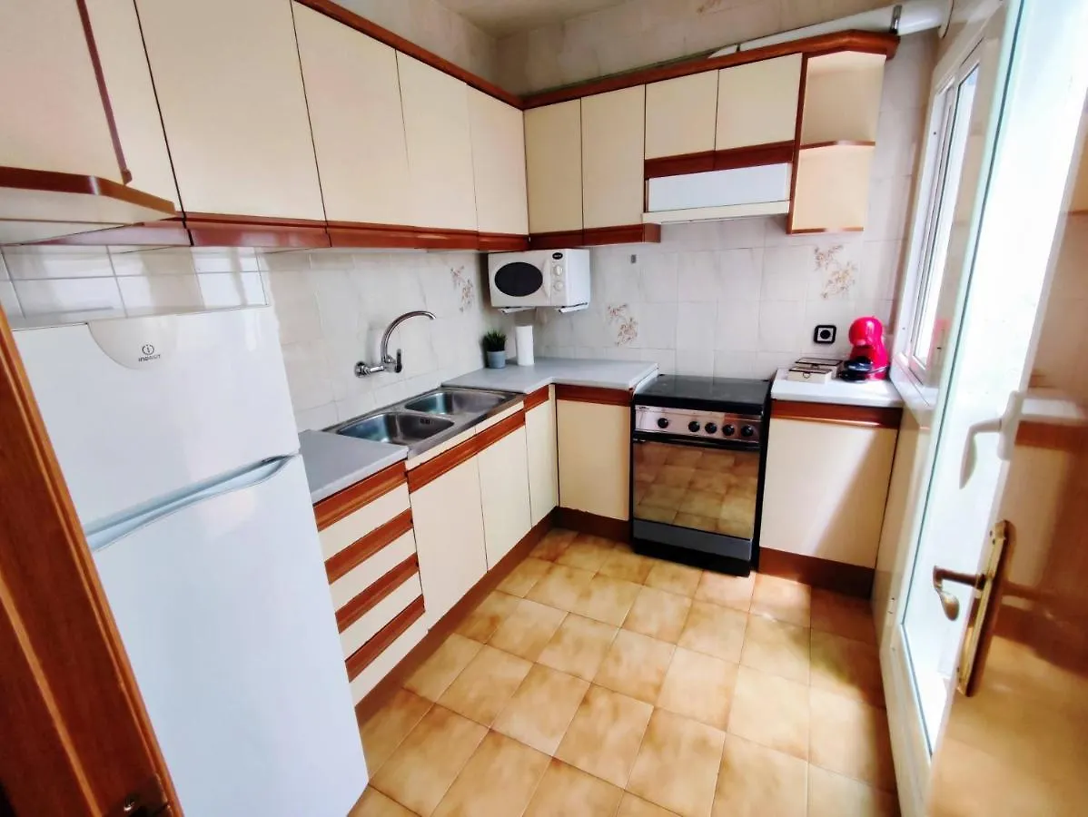 Amplio Apartamento Con Terraza L'Hospitalet de Llobregat Apartment